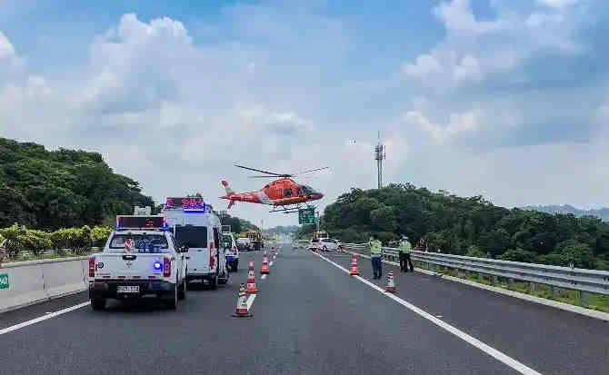 资兴高速公路汽车救援案例